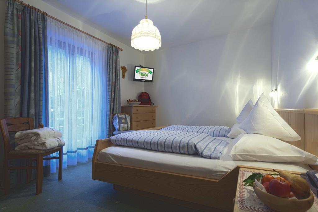 Hotel Jägerhof San Leonhard in Passeier Exteriör bild