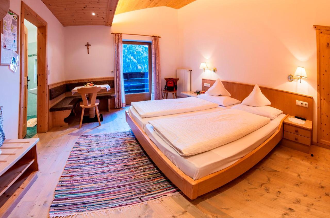 Hotel Jägerhof San Leonhard in Passeier Exteriör bild